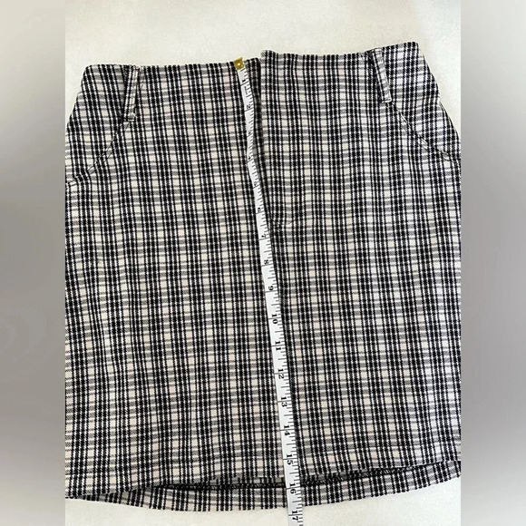 Hollister/  Ultra high rise/ Plaid/ Mini skirt/ Size US XS - Picture 10 of 11